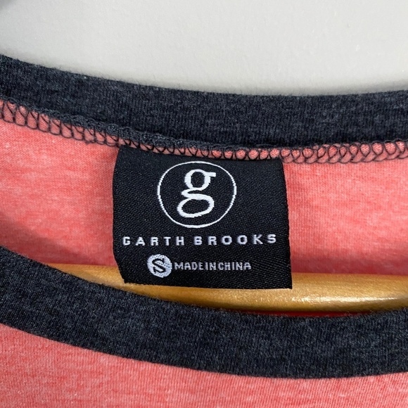Garth Brooks World Tour Women's Salmon 3/4 Sleeve Concert Tee Size Small - Picture 2 of 11